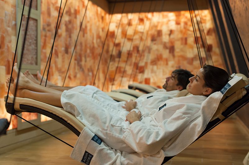 spa-3000-schweberuhe2-aqua-dome-tirol-therme-laengenfeld.jpg