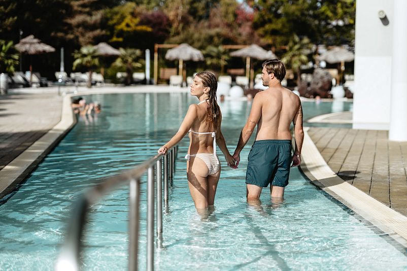 Spa Resort Geinberg_Karibik-Lagune Herbst hotelsINshape Best Fitness Hotels © Spa Resort Geinberg - Chris Perkles.jpg