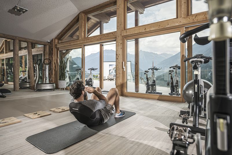 STOCKresort_Finkenberg_Zillertal_hotelsINshape_D_04 Fitness (4).jpg