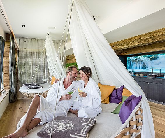 csm_schwebende-kuschelnester-wellnesshotel-winzer-oberoesterreich-01_226cdc5e37.jpg