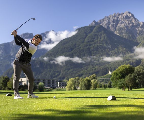 Golfpanorama-Lienzer-Dolomiten.jpg