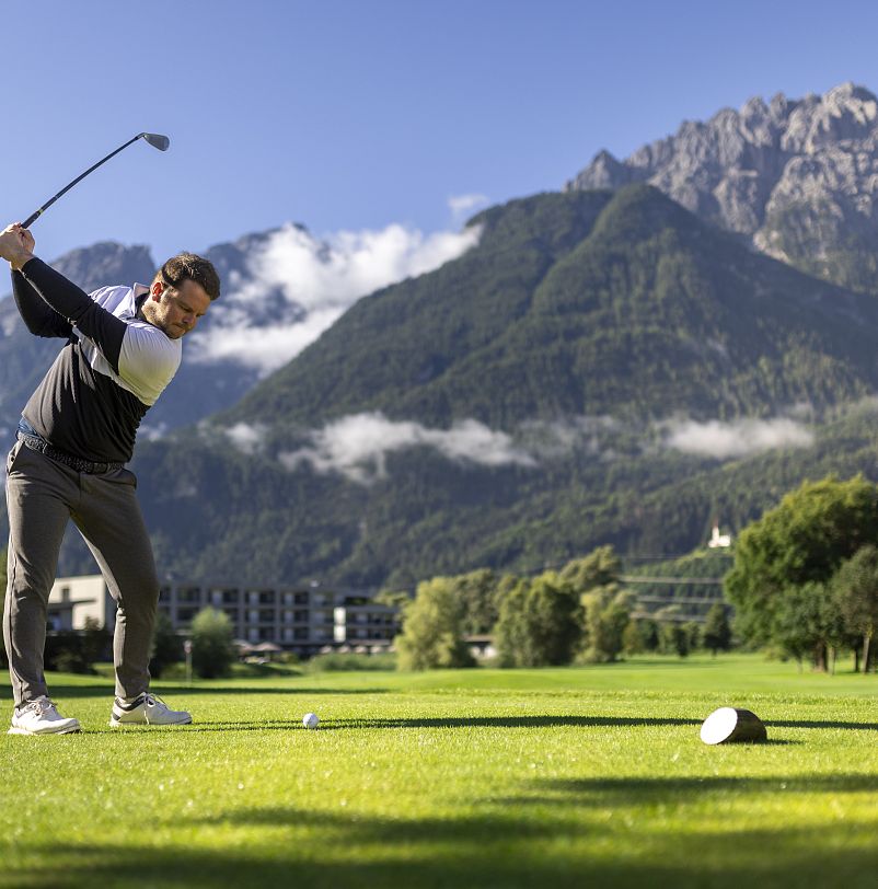 Golfpanorama-Lienzer-Dolomiten.jpg