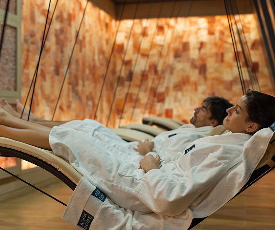 spa-3000-schweberuhe2-aqua-dome-tirol-therme-laengenfeld.jpg