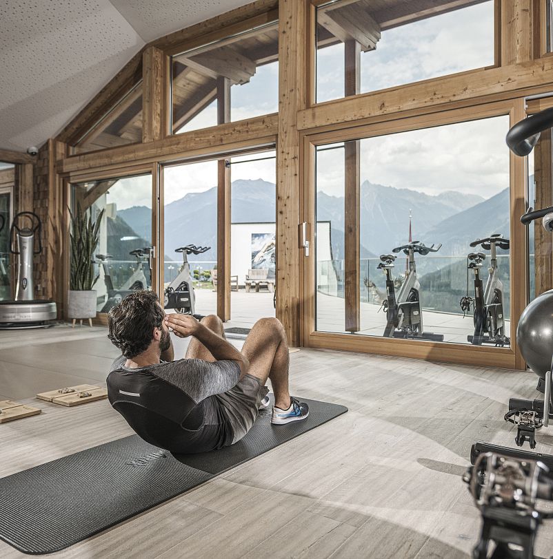 STOCKresort_Finkenberg_Zillertal_hotelsINshape_D_04 Fitness (4).jpg