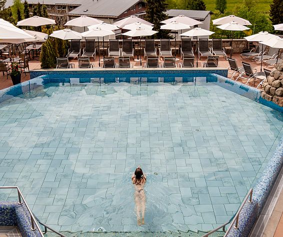 VJZ_Pool_Mood_5.jpg