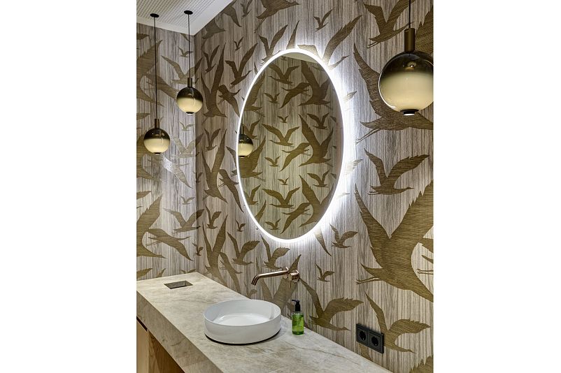 Wash area by the yoga room at Alpenhof Hintertux – stylish design