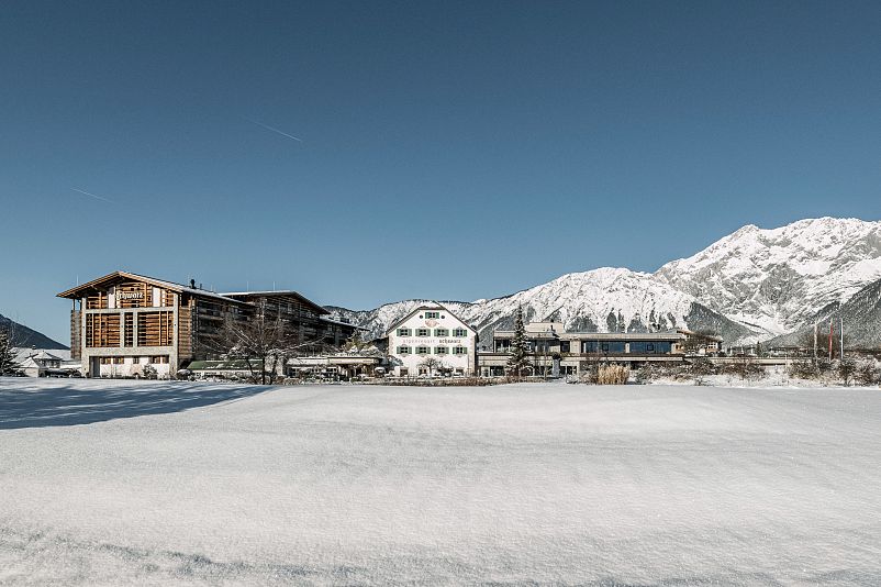 Aussenansicht_Alpenresort_Schwarz_Winter_066_web.jpg