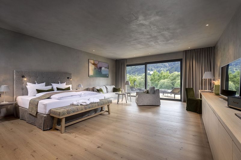 dolomitengolf-suites-hotelsinshape-best-fitness-hotels-best-yoga-hotels210715-martinlugger-golfhotel-09a4004.jpg