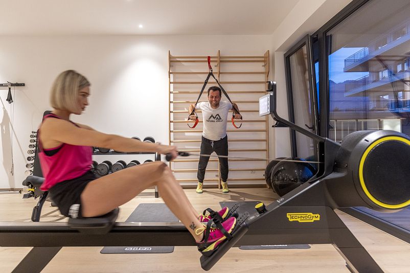 dolomitengolf-suites-hotelsinshape-best-fitness-hotels-best-yoga-hotels211029-martinlugger-golfhotel-09a1180.jpg