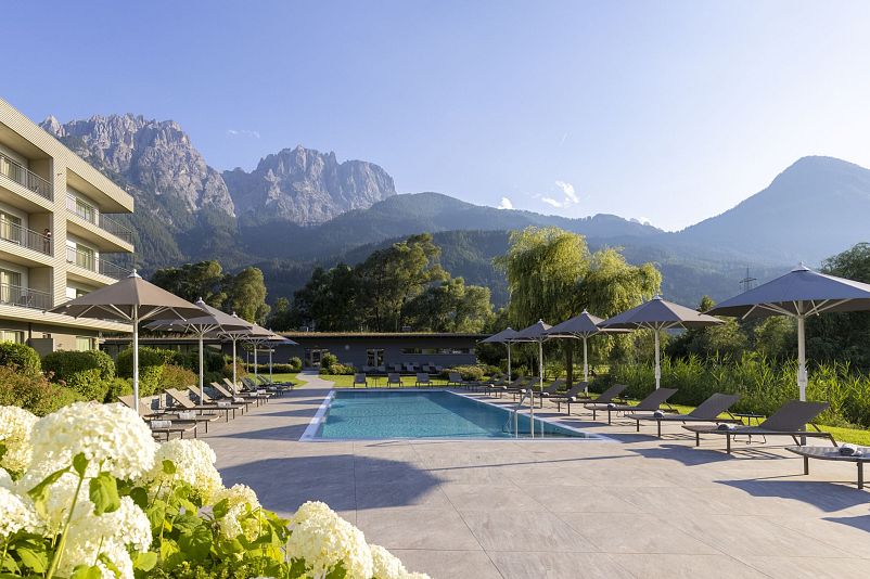 dolomitengolf-suites-hotelsinshape-best-fitness-hotels-best-yoga-hotels220717-martinlugger-golfhotel-09a7932.jpg