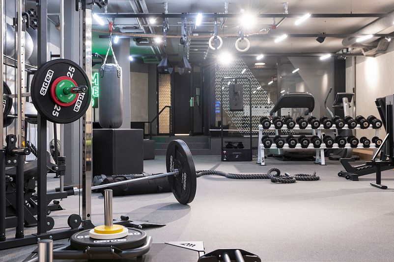 ELVA Stubaital – Fitnessstudio mit Kraftbereich, Boxsack und Battle Rope
