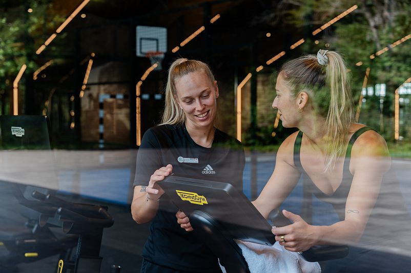 Persönliche Trainingsbetreuung in der Sportarena