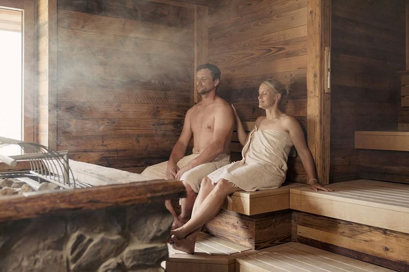 kaiserlodge-scheffau-am-wilden-kaiser-sauna-02-spa-1.webp