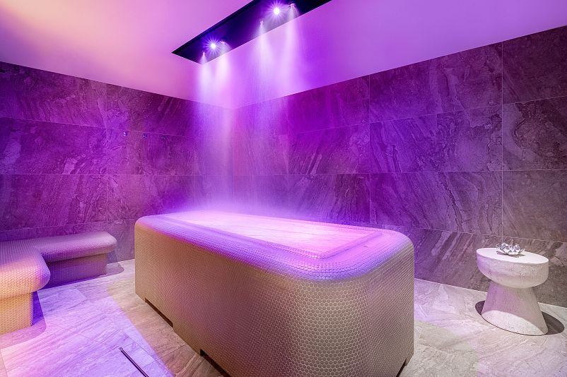 Hamam mit Regendusche im Eden SPA Hévíz