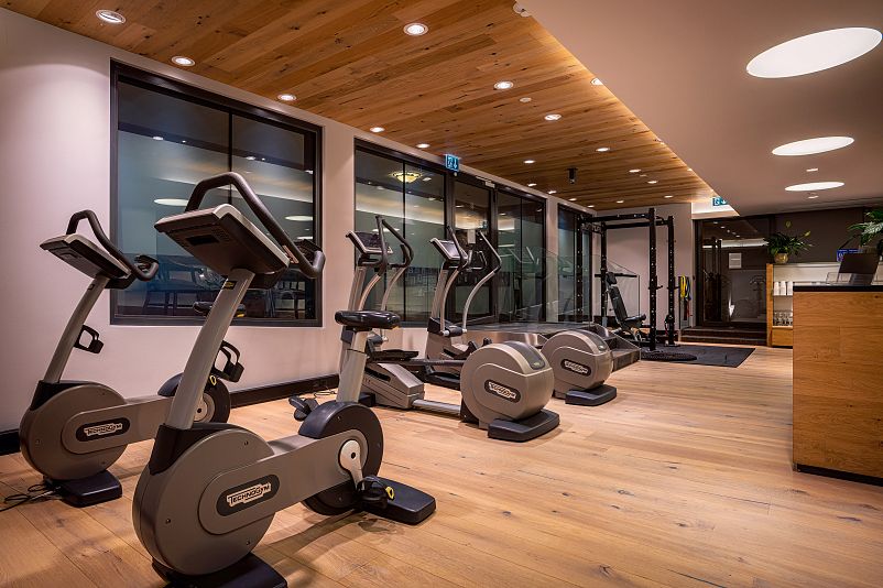 Fitness Room ERMITAGE Wellness Hotel Gstaad Technogym