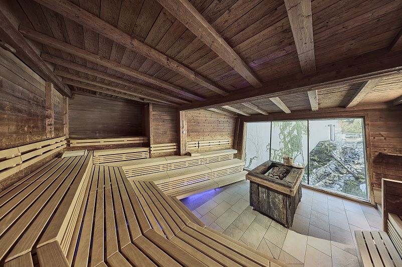 AQUA DOME – Schluchtensauna Altholz Panoramafenster Ötztal Tirol