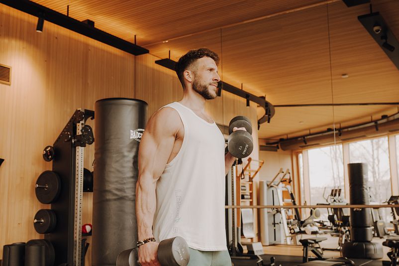 Strength training in the Seezeitlodge gym
