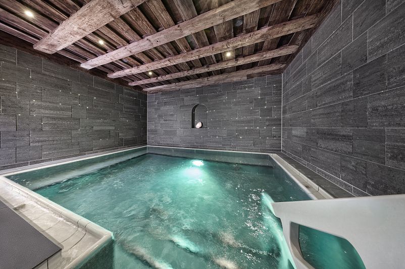 AQUA DOME – Solegrotte Solebecken Altholz Ötztal Tirol
