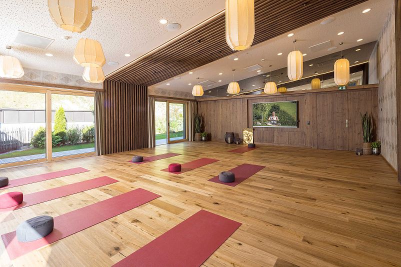 STOCKresort_Finkenberg_Zillertal_csm_yoga-sporthotel-stock-resort-4_d3d83d3ea1.jpg