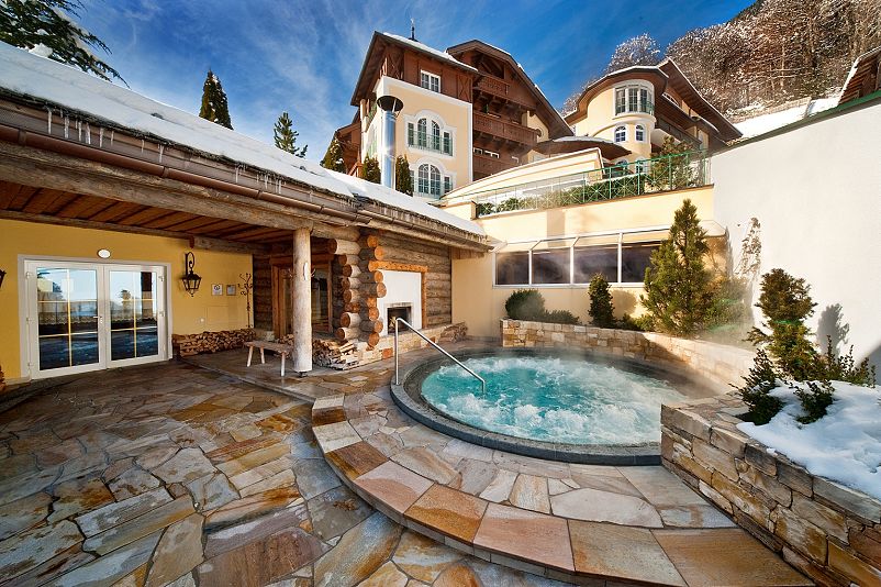 STOCKresort_Finkenberg_Zillertal_hotelsINshape_A_24 Whirlpool Winter.JPG