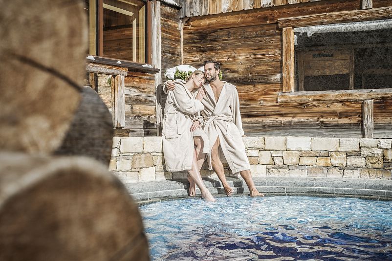 STOCKresort_Finkenberg_Zillertal_hotelsINshape_A_25 Whirlpool Winter.jpg