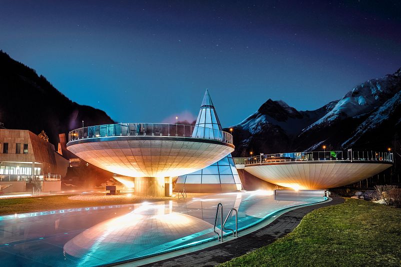 sujet-abend-aqua-dome-tirol-therme-laengenfeld.jpg