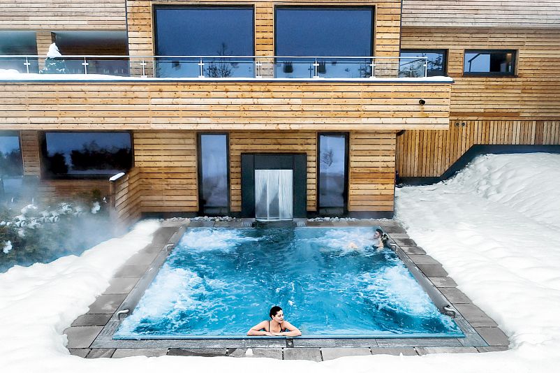 Wellnesshotel_Eggerwirt_hotelsINshape_best fitness hotels_relax pool-1.jpg