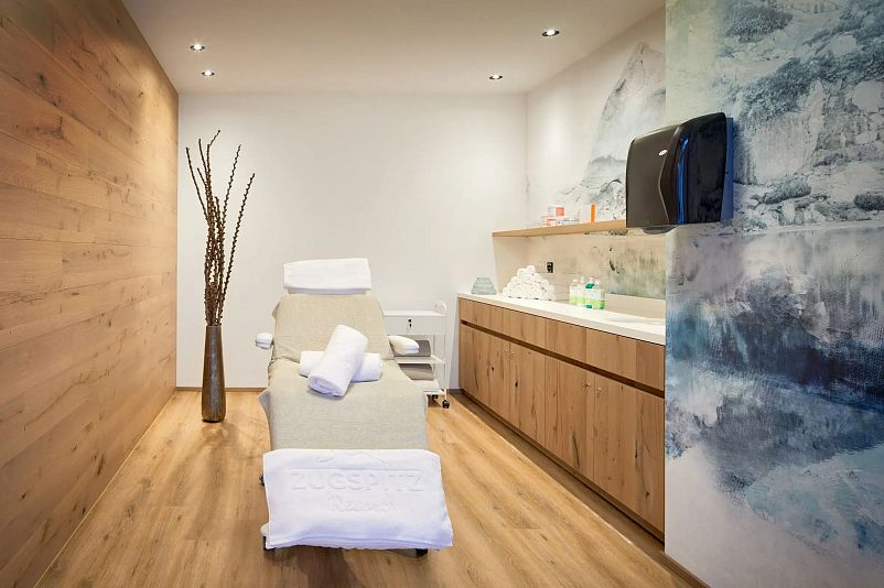 zugspitzarena-spa-kosmetikraum-hotelsinshape-3.webp
