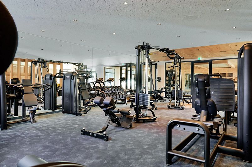 zugspitzarenafitnessraum-hotelsinshape-3.webp