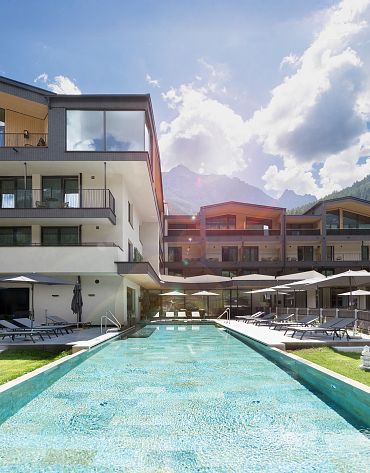 ELVA Premium Apartment Hotel